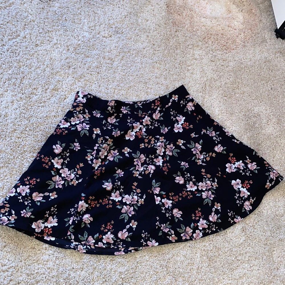 Small floral frilly skirt
